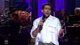 Jake Gyllenhaal channels Boyz II Men in ‘SNL’ musical monologue