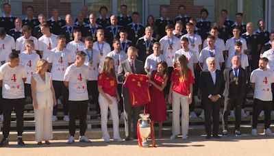 La Familia Real recibe a la Selección Española tras su victoria en la Eurocopa 2024: "Con el número 10"