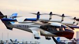 United plans to fly people from the city centers of New York and Chicago to major airports using a 4-seat electric air taxi