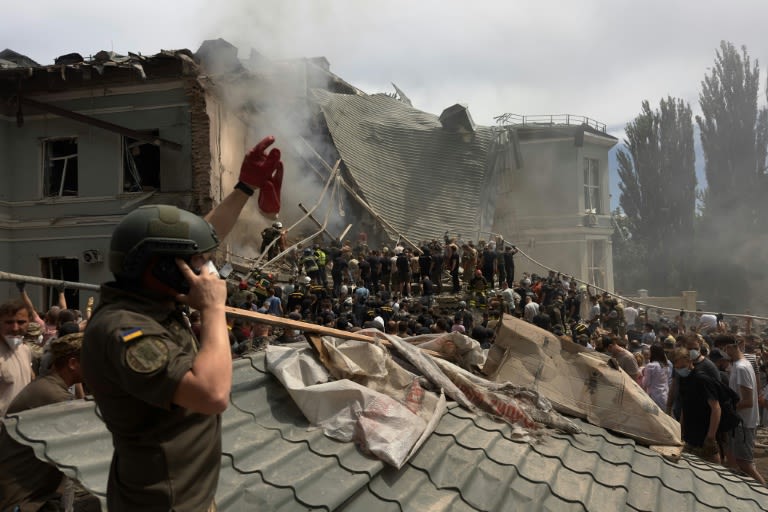 Fear and relief as relatives rush to attacked Ukraine hospital