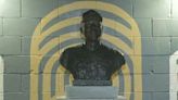 Hank Aaron bust, mural unveiled in his former southwest Atlanta neighborhood