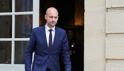 Frankreichs Premierminister stellt Macron Regierung vor - Barrot soll Außenminister werden