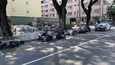 高雄男爛醉開租賃車上路 撞路邊18輛汽機車送辦