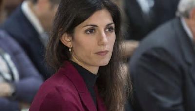 Europee, Virginia Raggi è fuori dalle autocandidature, M5s: "Esclusa perché fa la consigliera comunale"