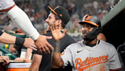 Mateo's go-ahead hit in 12th helps Orioles survive Kimbrel's blown save, beat Nats and avoid sweep