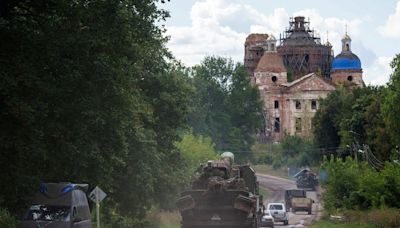 Ukraine claims prisoners taken as it continues incursion into Russia