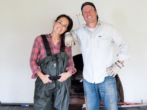 Chip and Joanna Gaines on ‘Fixer Upper’ 10-Year Anniversary Special ‘The Lakehouse’ and Weirdest Things They’ve Found While...