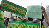 Bolsonaristas se reúnem em protestos no Rio e em São Paulo para pedir intervenção militar