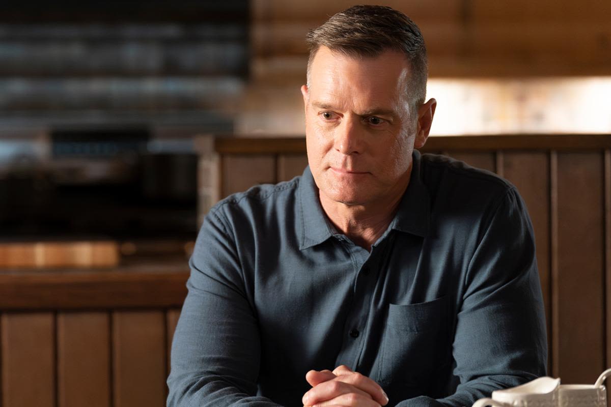 Does Bobby die on '9-1-1'? What we know about the future of Peter Krause's character