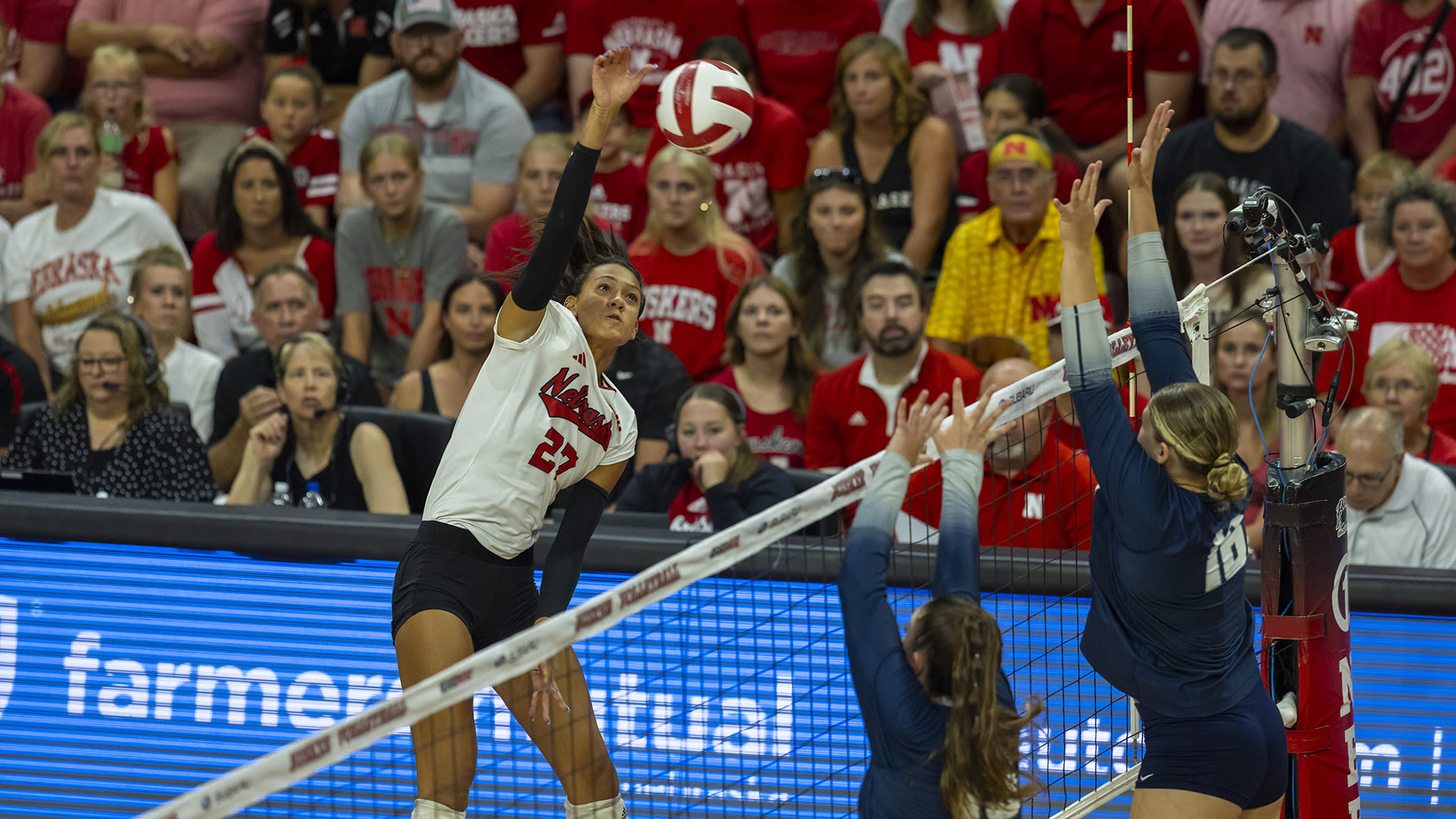 Nebraska volleyball's Harper Murray charged in theft at Lincoln Scheels