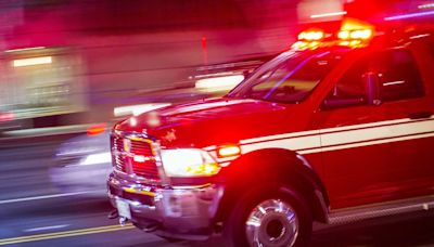 Birmingham teen hospitalized after crashing into 8 vehicles, jumping into Lake Orion