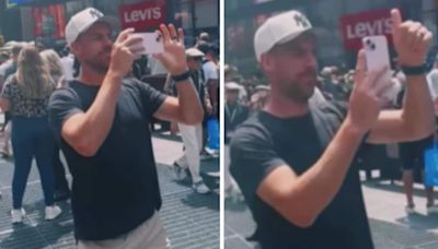 It's Not Every Day You See Anrich Nortje Turn Photographer for Tourists at Times Square - News18