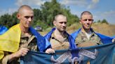 Rusia y Ucrania intercambian 95 prisioneros de guerra cada uno en su más reciente acuerdo