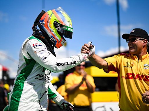 Alex Palou kicks off IndyCar hybrid era with pole at Mid-Ohio