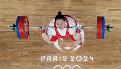 Li Wenwen wins to give China five weightlifting gold medals at the Paris Olympics