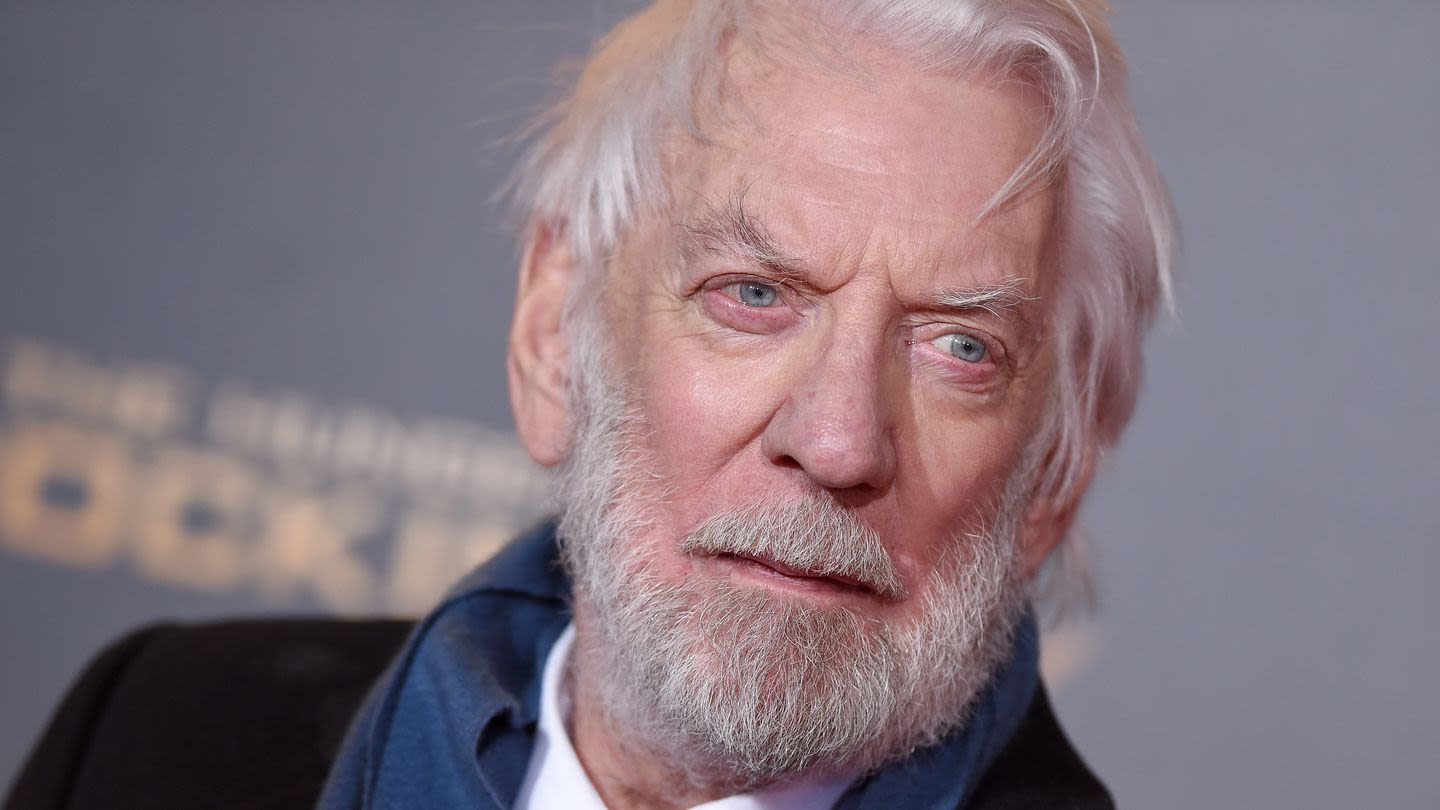 Donald Sutherland Dies at 88