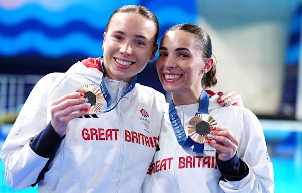 Australian divers choke to hand Yasmin Harper and Scarlett Mew Jensen GB’s first medal