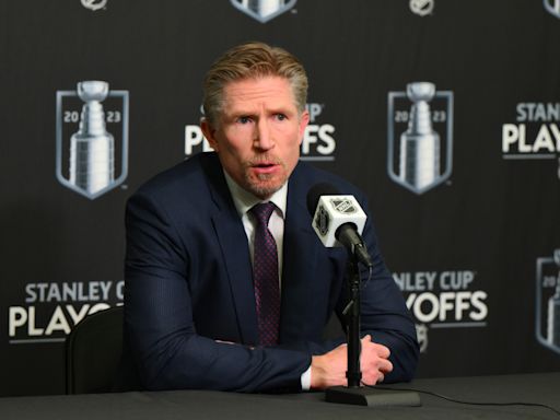 ...Maple Leafs Assistant Coach Dave Hakstol Praises Sheldon Keefe for How He Navigated the Unique Challenges of Coaching...