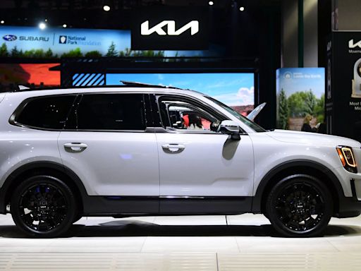 Kia recalls nearly 460,000 Tellurides, tells drivers to park outside