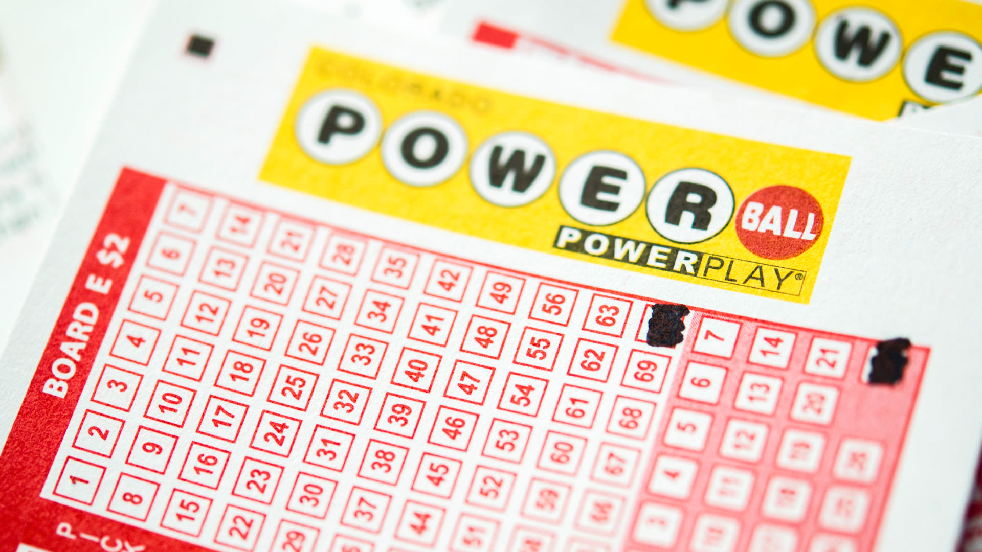Powerball winner risks losing 50% of $215m prize & they have less time to claim