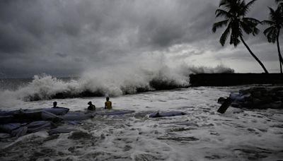 Rain abates slightly in Kerala, but misery continues