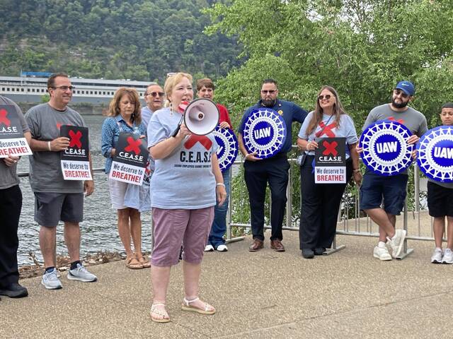 Rivers Casino workers, fearful of gambling on health, rally behind effort to ban smoking