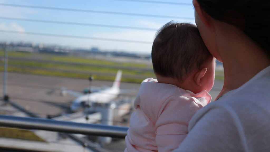 A bipartisan push to make air travel easier for new parents packing breast milk and formula