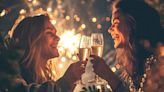 Un estudio revela que las personas tienden a beber más cuando están felices