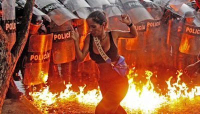 Venezuelans clash with police after disputed election result