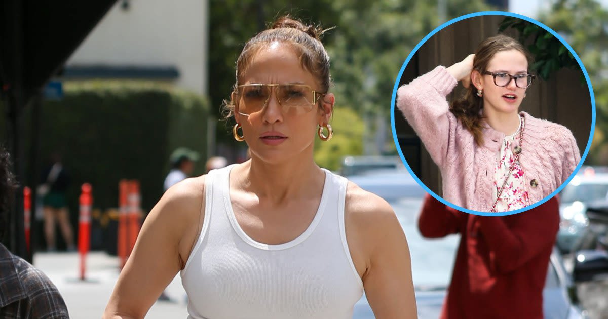 Jennifer Lopez Enjoys Lunch With Stepdaughter Violet Affleck Amid Ben Affleck Issues