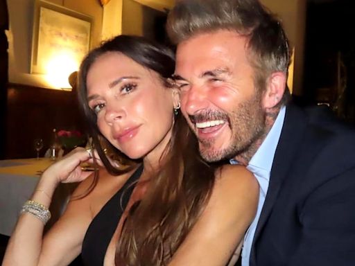 Victoria Beckham abre su álbum personal por el 49 cumpleaños de David y le graba ¡luciendo cuerpazo!