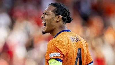 Van Der Vaart hits out at Van Dijk after 'DISGRACEFUL' Dutch defeat