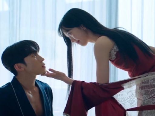 Spice Up Our Love stills: Lee Sang Yi and Han Ji Hyun preview sizzling chemistry in world of novels; Check out D-Day stills