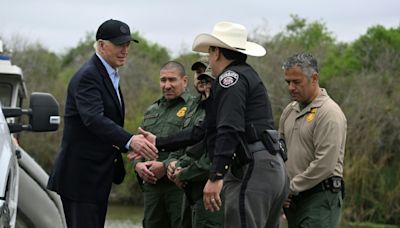 Biden orders migrant curbs to 'gain control' of Mexico border