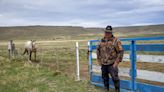 La historia del sheriff a caballo que protege a un pueblo patagónico de 15 habitantes