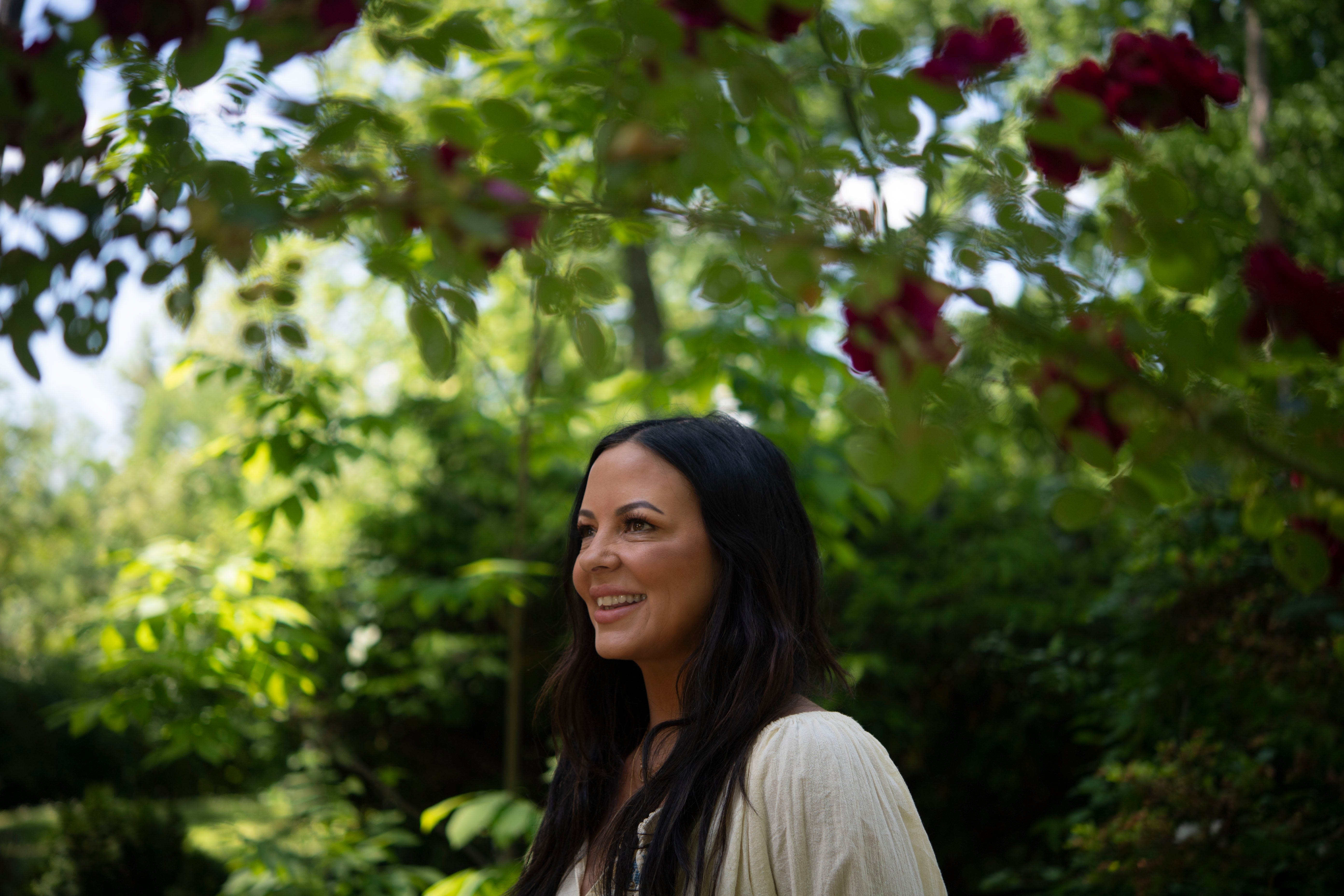 Sara Evans' 'Unbroke' ushers in a redefining chapter of her life and career