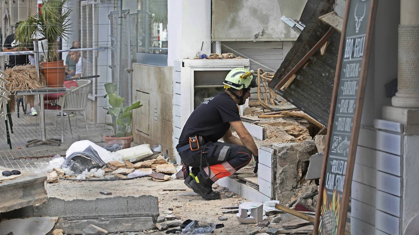 The building that collapsed on Mallorca, killing 4 people, lacked permits, authorities in Spain say