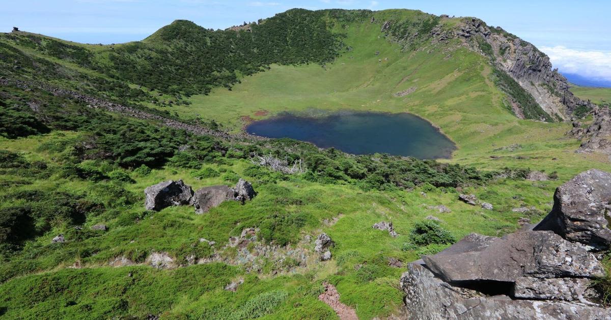 Soup broth is damaging South Korea’s highest mountain, warn officials