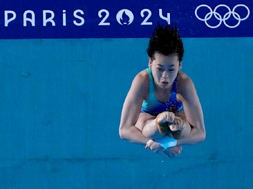 China's Quan Hongchan, Chen Yuxi lead the way in Olympic 10-meter diving