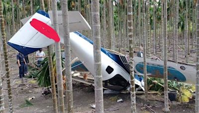 屏東輕航機迫降「倒插」檳榔園 機上2人擦挫傷送醫