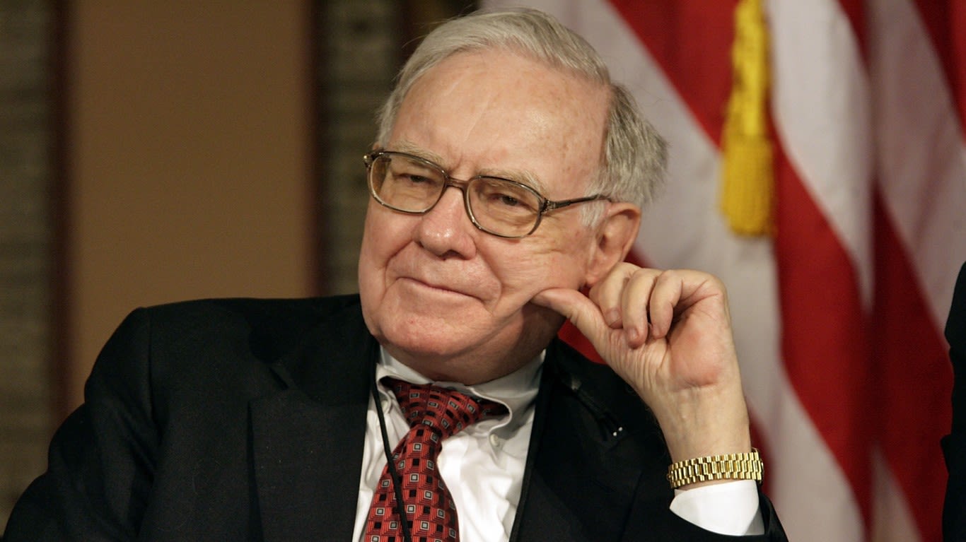 10 Life Lessons From Warren Buffett Every Person in Their 50s Should Hear