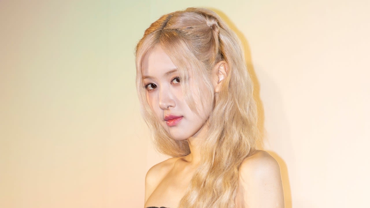 BLACKPINK's Rosé Cosigned Flip-Flops as the Shoe of the Summer