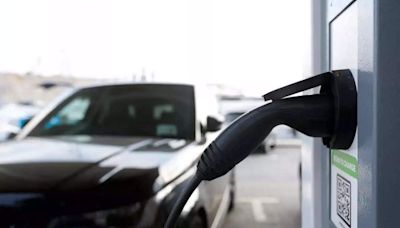 A new wave of electric vehicles are ready to charge at 70 mph - ET EnergyWorld