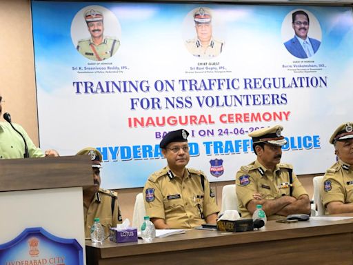 Hyderabad traffic police and NSS team up to spread traffic awareness