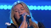 Kelly Clarkson’s take on Adele song has fans bowing down to 'Queen Kelly'