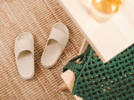 These bestselling pillow slides are on sale for $20 and the perfect way to keep foot pain away