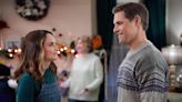 Rachael Leigh Cook Stars as a Woman Who Tries to Fix the Holidays in Hallmark's 'Rescuing Christmas'