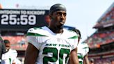 Jets RB Breece Hall, offensive rookie of the year frontrunner, feared to have serious knee injury