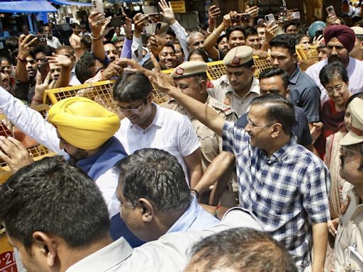 Liquor policy scam: Delhi HC issues notice on CM Kejriwal's plea challenging arrest by CBI