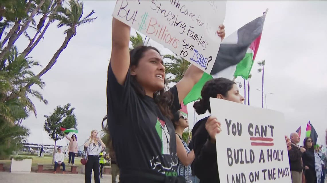 San Diegans protest Israeli attacks on civilians in Rafah